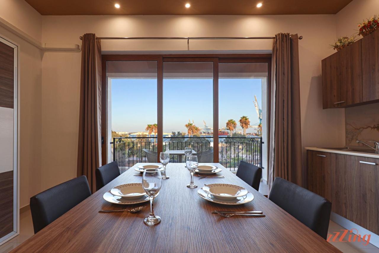 Luxurious Duplex Seafront Apt W Amazing Sea Views Birżebbuġa Buitenkant foto