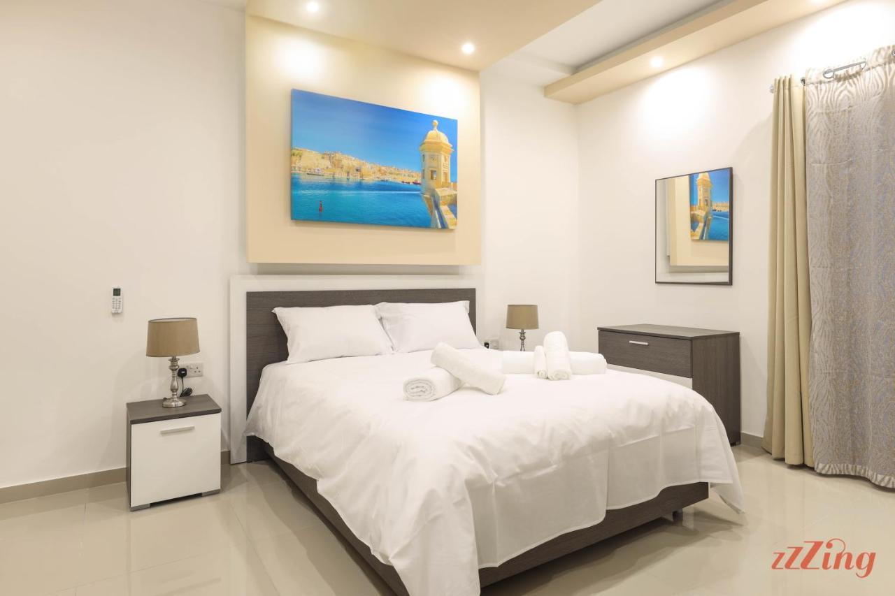 Luxurious Duplex Seafront Apt W Amazing Sea Views Birżebbuġa Buitenkant foto